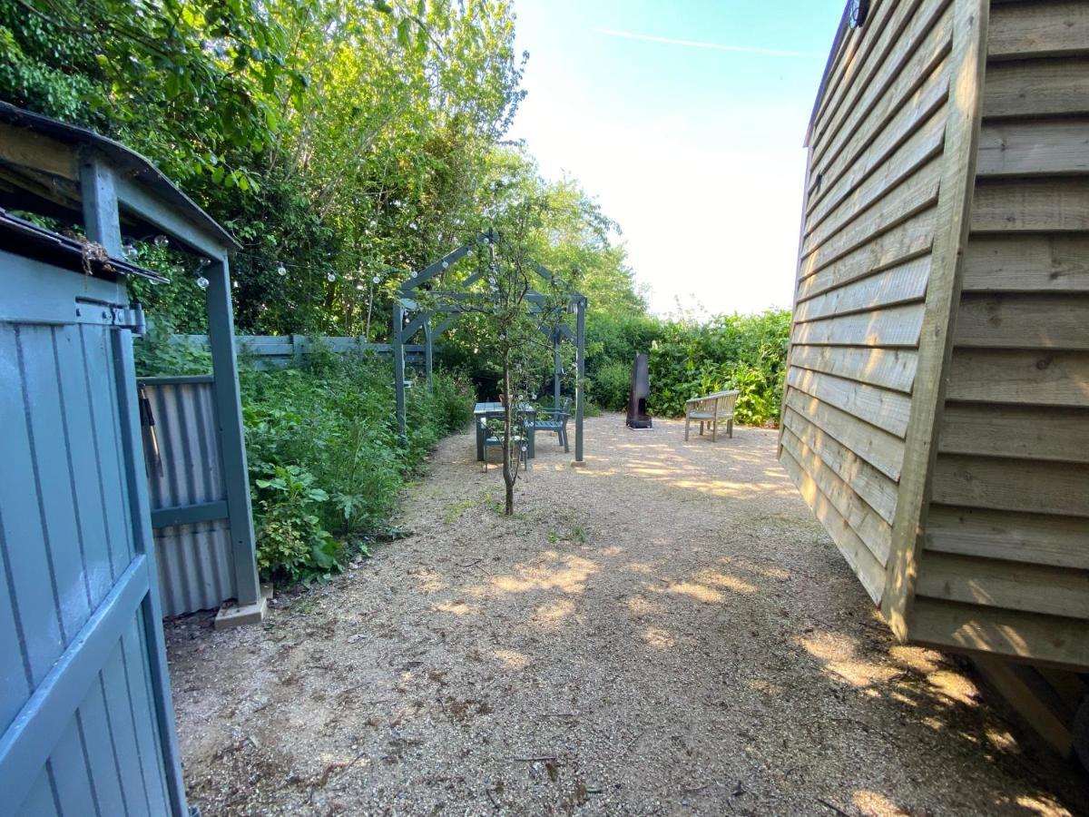 Cosy Double Shepherds Hut In Beautiful Wicklow With Underfloor Heating Throughout Rathnew Zewnętrze zdjęcie